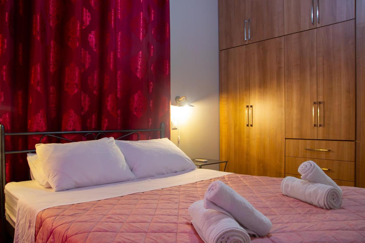 "Tsiftsis" City Apartments Kiáton المظهر الخارجي الصورة